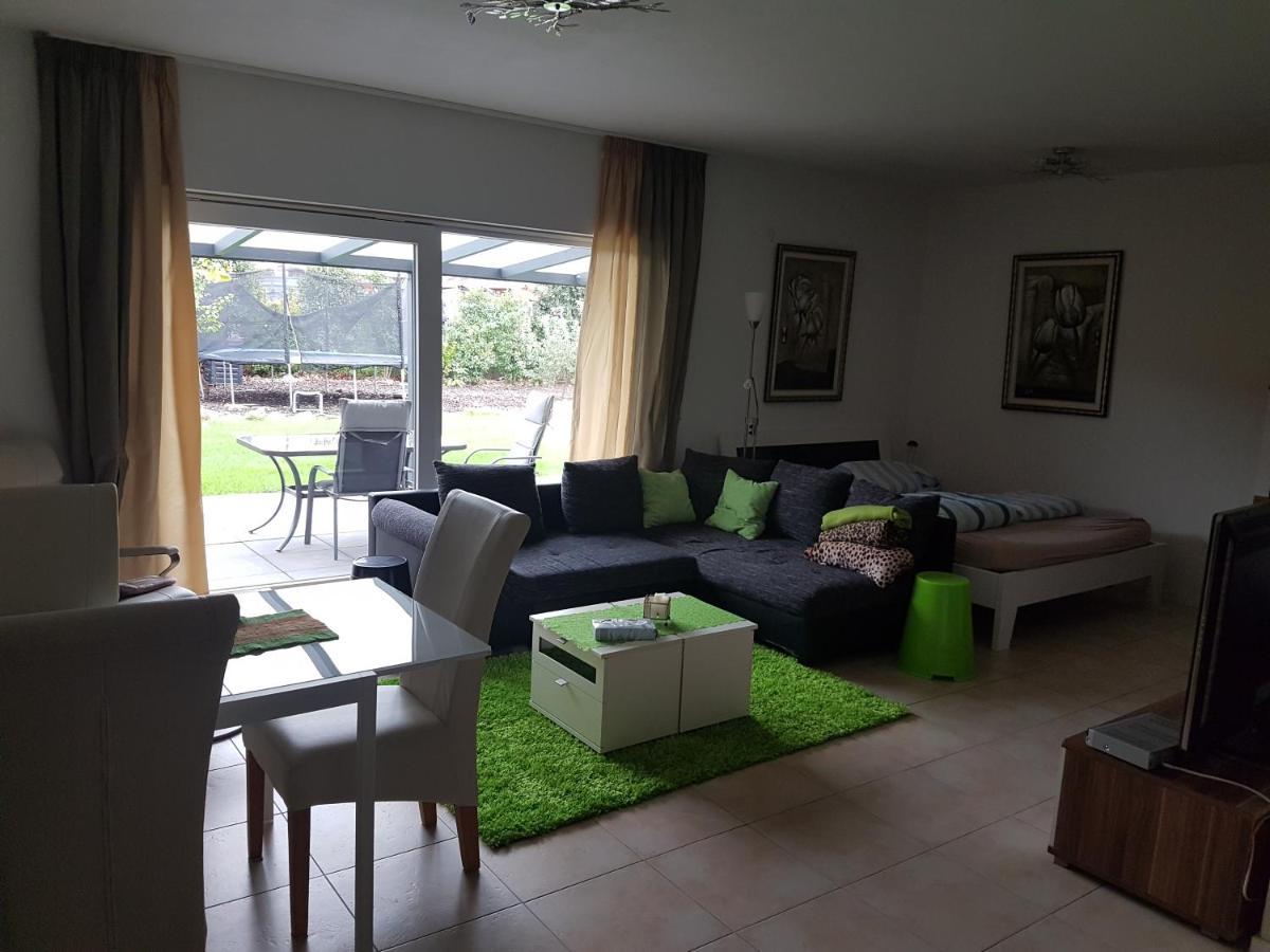 Ebenerdig Mit Terrasse & Garten, Wlan & Parkplatz! Self Check-In & Check-Out! Schwedenofen! Apartment Auggen Exterior photo